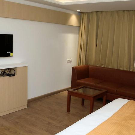 Hotel Radiance Bareilly Exterior foto